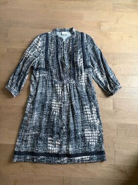 Wrap London Navy and Cream Pintuck Linen Midi Dress